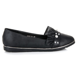 Ch. Creation Urak sallanggal fekete