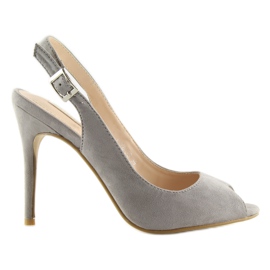 Szivattyúk a sarkon nyitott szürke szürke