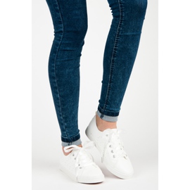 Kylie Szalaggal átkötött fehér tornacipő