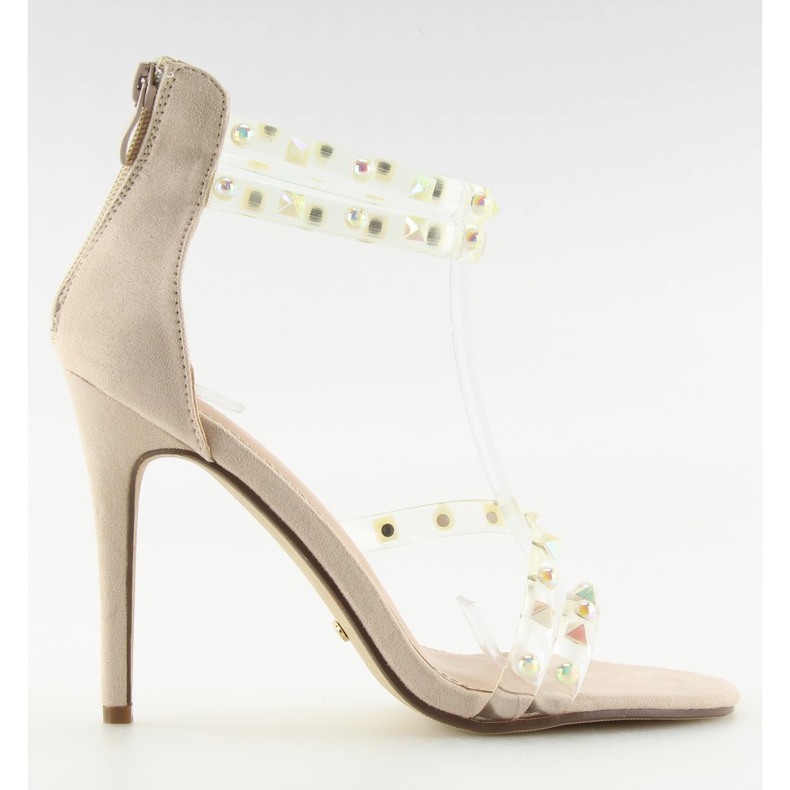 Bézs szandál szilikon hevederekkel