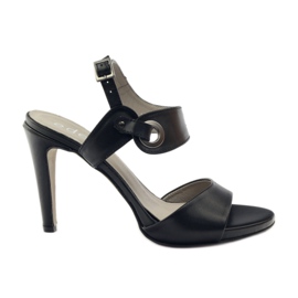 Bőr szandál sarok Edeo 3208 fekete