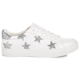 Stílusos fehér tornacipő Stílusos fehér tornacipő