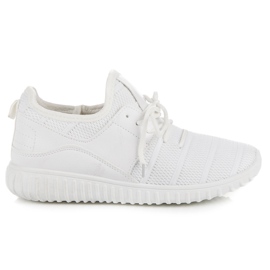 Fehér felbújós tornacipő