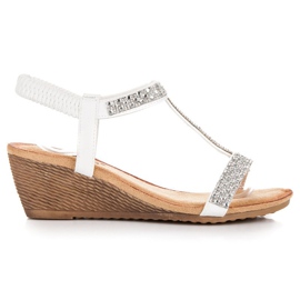 Fama Elegáns ékszandál fehér Fama Elegáns ékszandál fehér