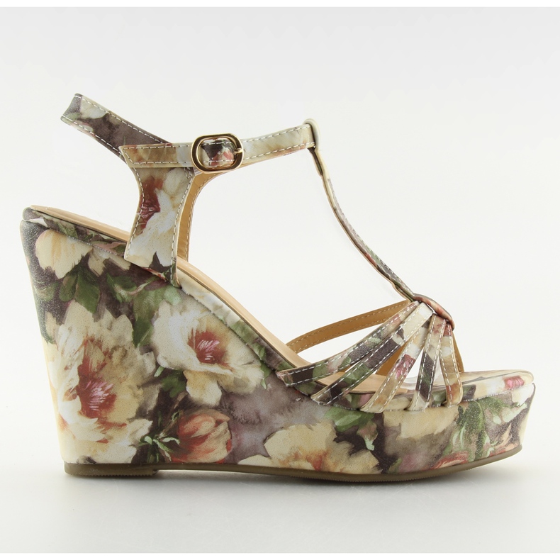 Ékes szandál YX-17 bézs