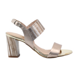 Szandálok a Gamis 3390 aranyoszlopon aranysárga Szandálok a Gamis 3390 aranyoszlopon aranysárga