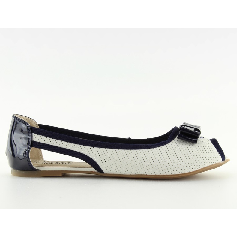 Nyitott orrú fehér balerina D314 WHITE / NAVY