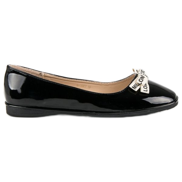 Ideal Shoes Fekete lakkozott balerinák