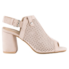 Áttört szandál felsőrésszel barna