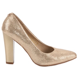 Filippo Arany pumpák az oszlopon aranysárga