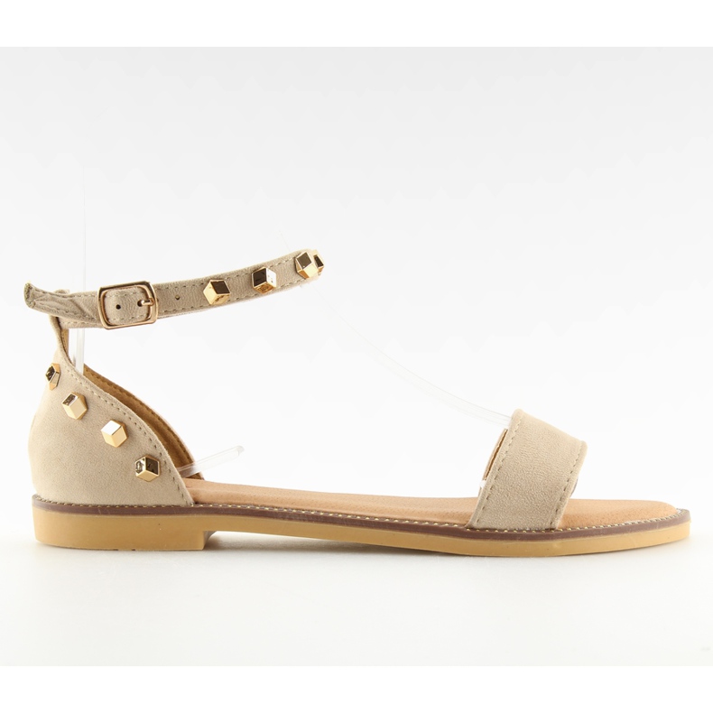 Bézs szandál szegecsekkel 117-11 bézs