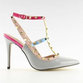 Szivattyúk szürke csapokkal 1381