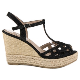 Corina Kényelmes ékszandál fekete