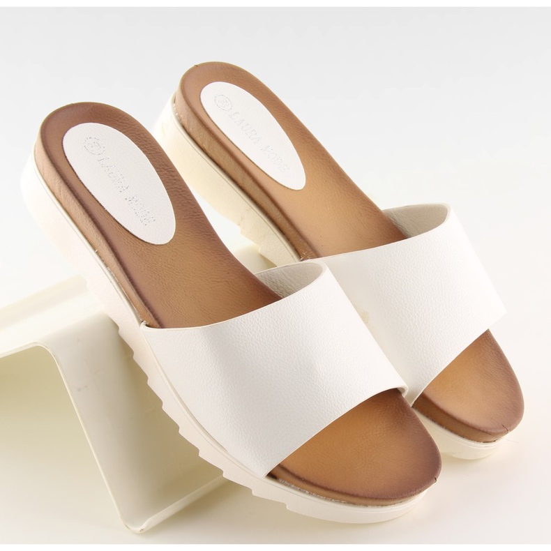 Női fehér papucs H10 fehér