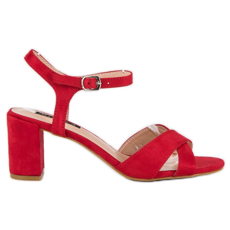 Milaya Piros szandál egy oszlopon