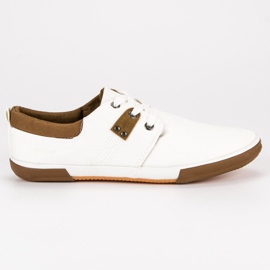 Fehér kötött cipők