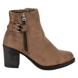 Small Swan Divatos női csizma barna