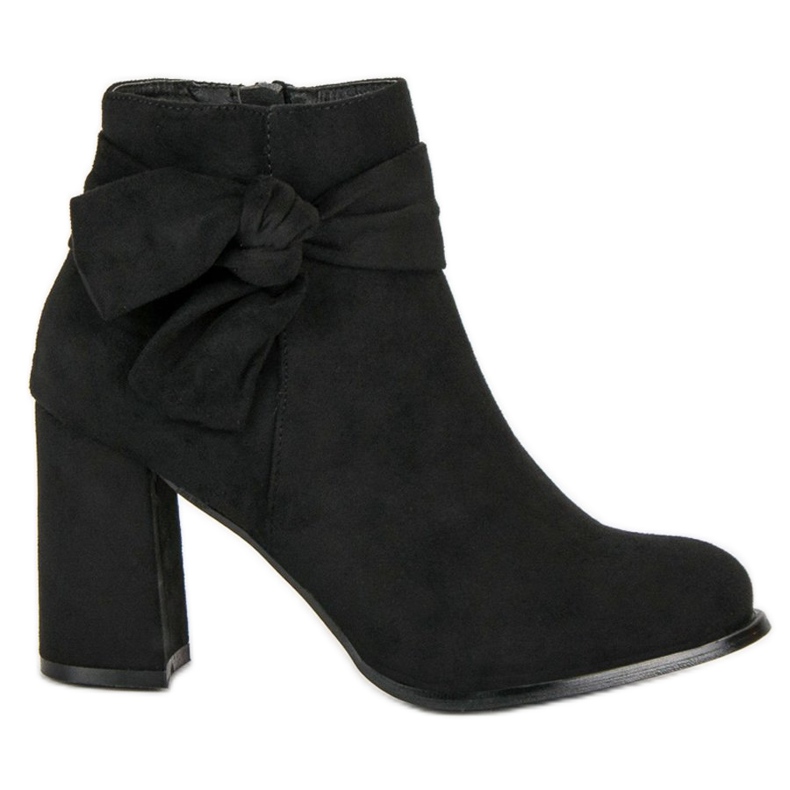 Magas sarkú velúr bokacsizma fekete