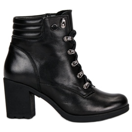 Kényelmes vinceza magassarkú fekete