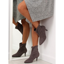 Szürke F183 Szürke sarkú csizma