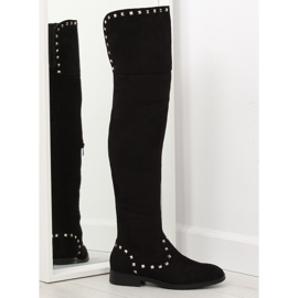 Fekete lapos combcsizma T161