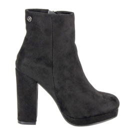 Small Swan Klasszikus csizma a poszton fekete