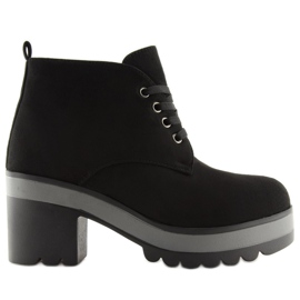 Fekete fűzős csizma E3110 Fekete