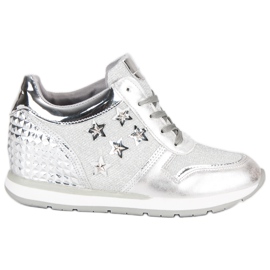 Ezüst cipők, cipők szürke