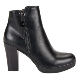 Klasszikus csizma a vinceza posztón fekete