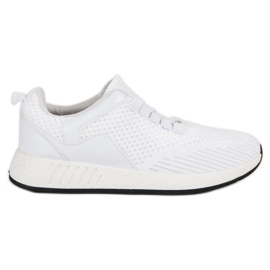 Könnyű sportcipő fehér Könnyű sportcipő fehér