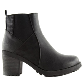 Fekete csizma széles sarokkal 1032-1 Fekete