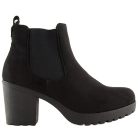 Fekete csizma széles sarokkal E5106 Fekete