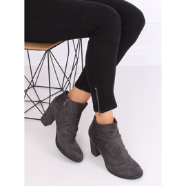 Szürke magas sarkú cipő FA177 szürke