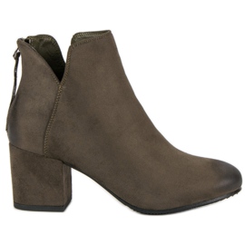 Velúr magas sarkú csizma a VINCEZA-tól zöld