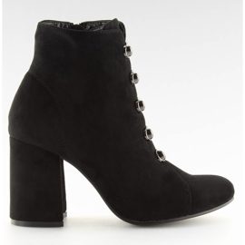 Fekete OM-15 Fekete magas sarkú csizma