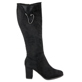 Velúr magas sarkú csizma fekete Velúr magas sarkú csizma fekete