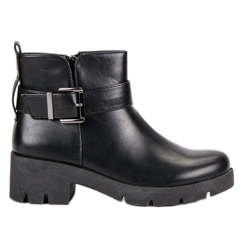 Kayla Fekete munkások a platformon