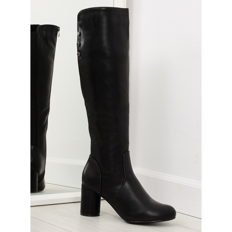 Fekete Magas sarkú cipő A-11 fekete II-GAT