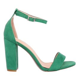 Zöld szandál a poszton Y2385-27 Zöld