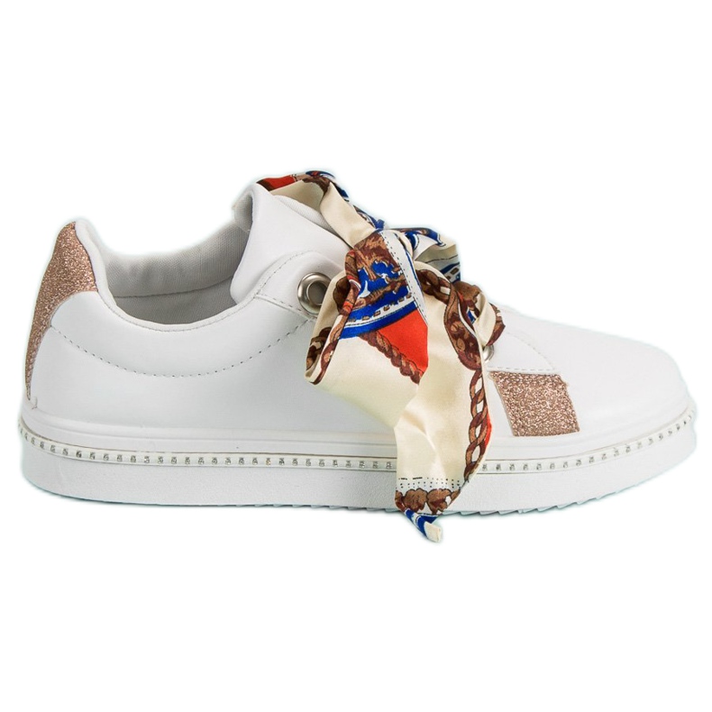 Szalaggal átkötött sportcipő fehér