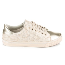 Fényes orrú cipők barna