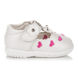 Papucs szívvel fehér Papucs szívvel fehér