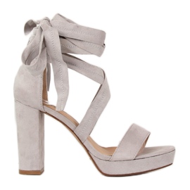 Szürke szandál a szürke NC805 platformon Szürke szandál a szürke NC805 platformon