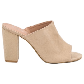 Laura Mode Velúr papucs egy bárban barna