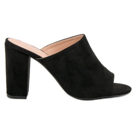 Laura Mode Velúr papucs egy bárban fekete