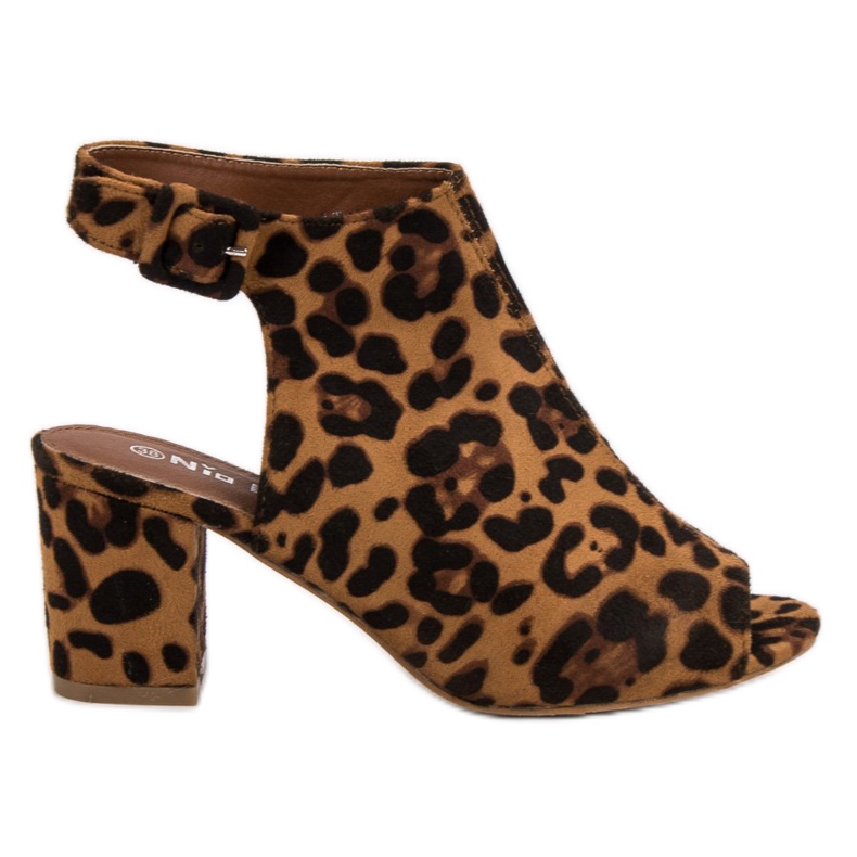 Nio Nio Épített szandál egy bárban barna