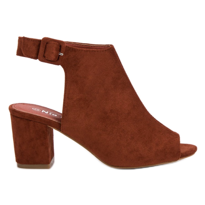Nio Nio Épített szandál egy bárban barna