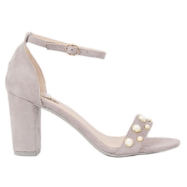 Szandál a posztón szürke gyöngyökkel GH1519 Szürke Szandál a posztón szürke gyöngyökkel GH1519 Szürke