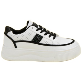 Fehér kúszónövények csillogással Fehér kúszónövények csillogással