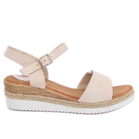 Bézs színű szandál alacsony ék sarkán 7868-KL Bézs